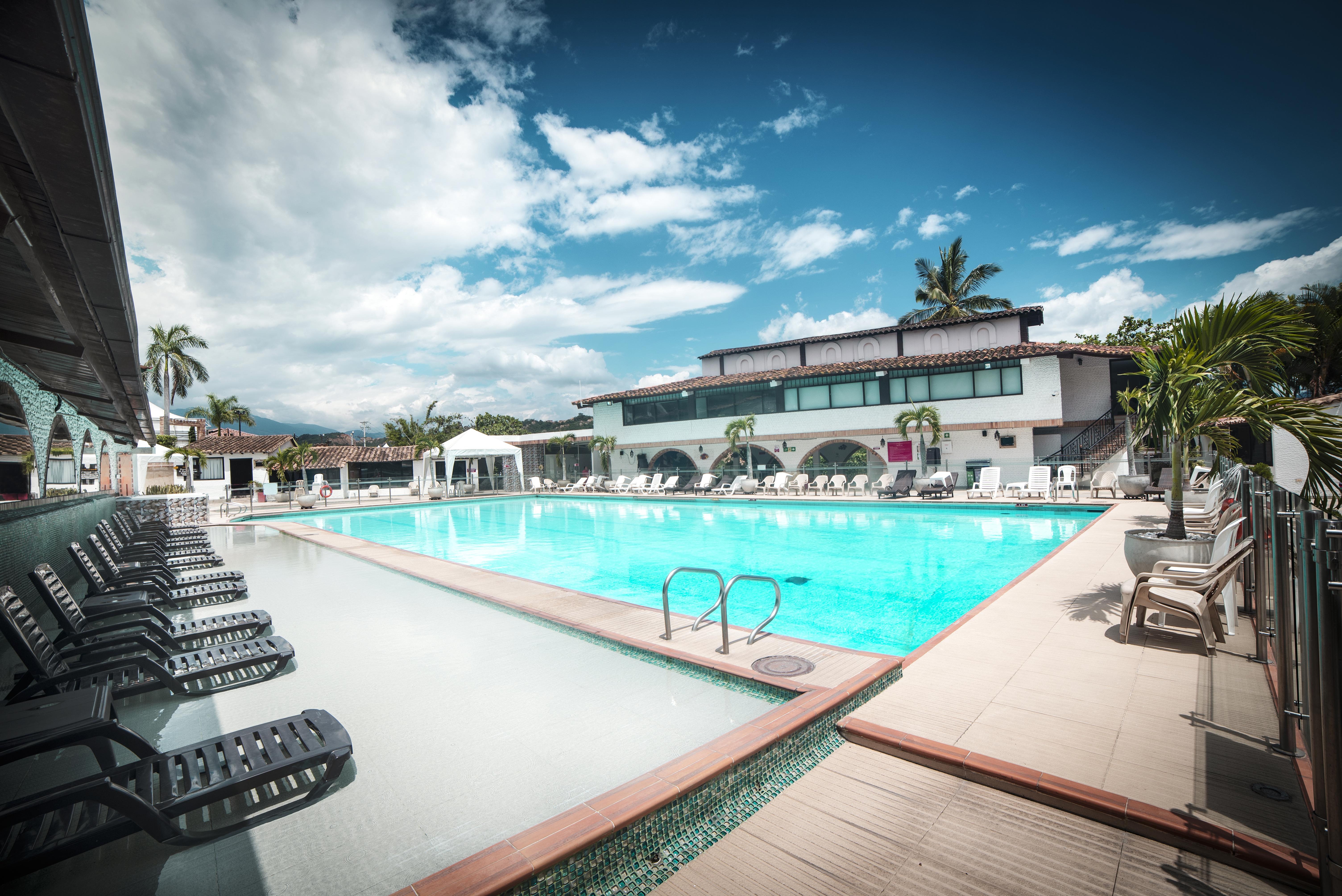 Hotel San Juan Internacional Girón Buitenkant foto